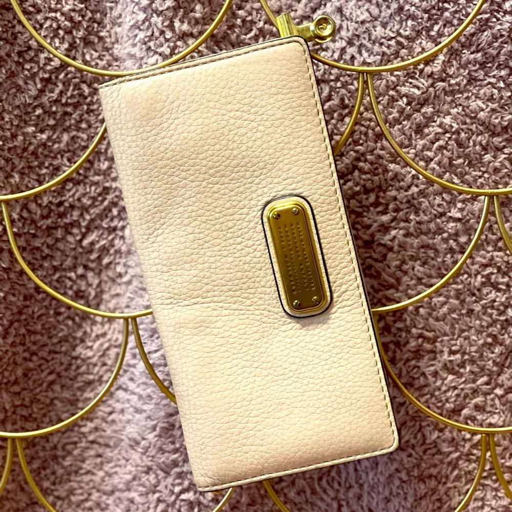 Marc by Marc Jacob Baby Pink Leather Bi-Fold Wallet